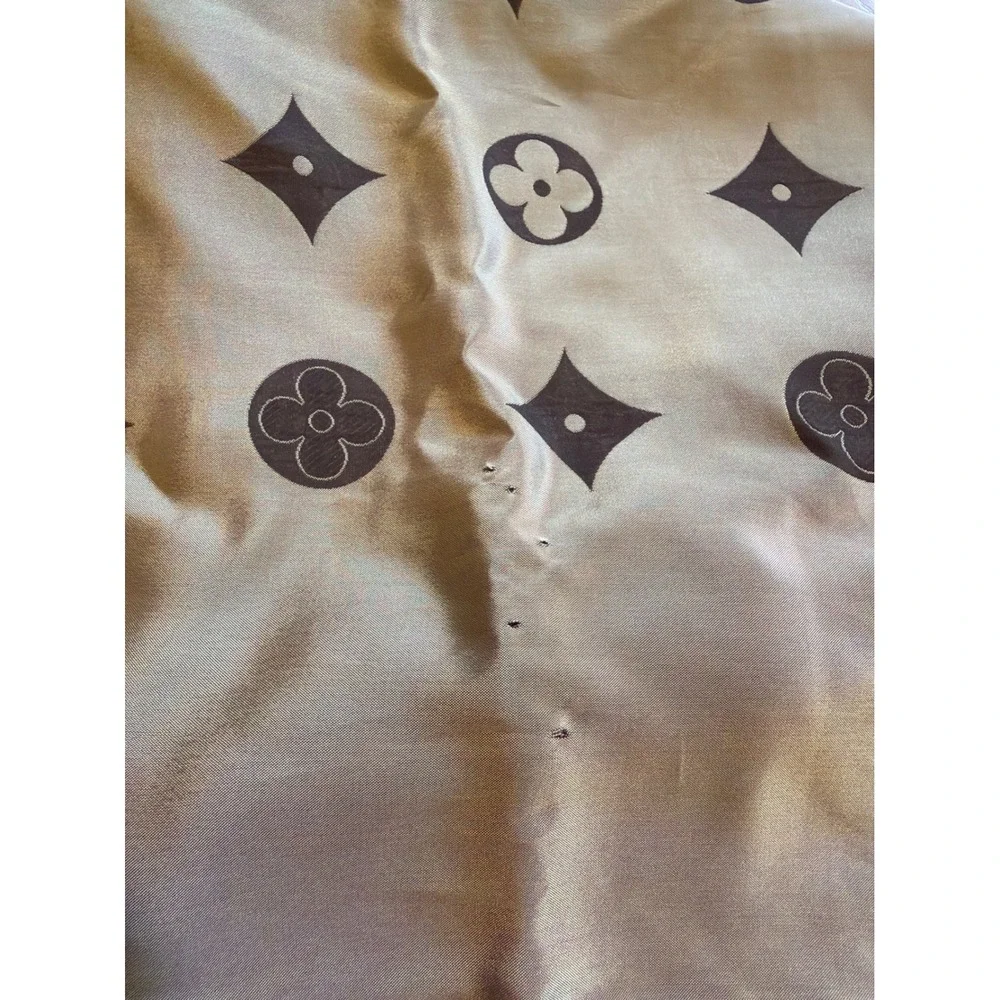 Louis Vuitton VL Silk Monogram Fleur Stole Brown Gold Reversible St Petersburg
